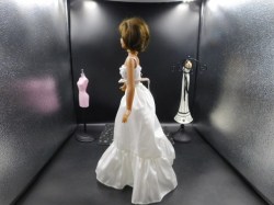 daisy bride side